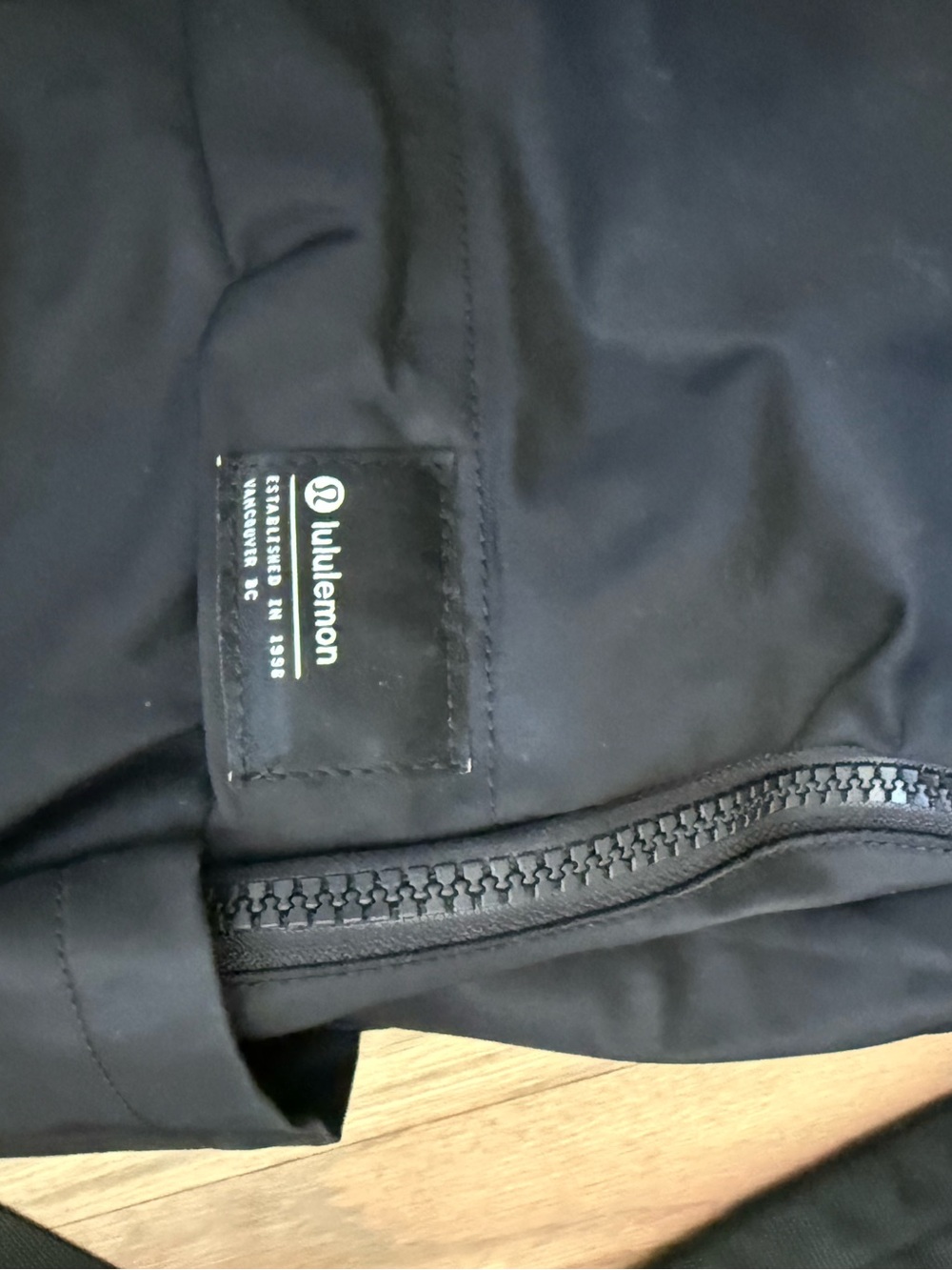 Lululemon Clean Lines Backpack - Picture 2 of 6